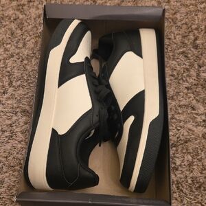 New Black and White Men's Sneakers